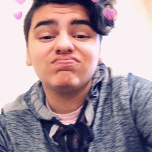 Meet your Posher, Cesar